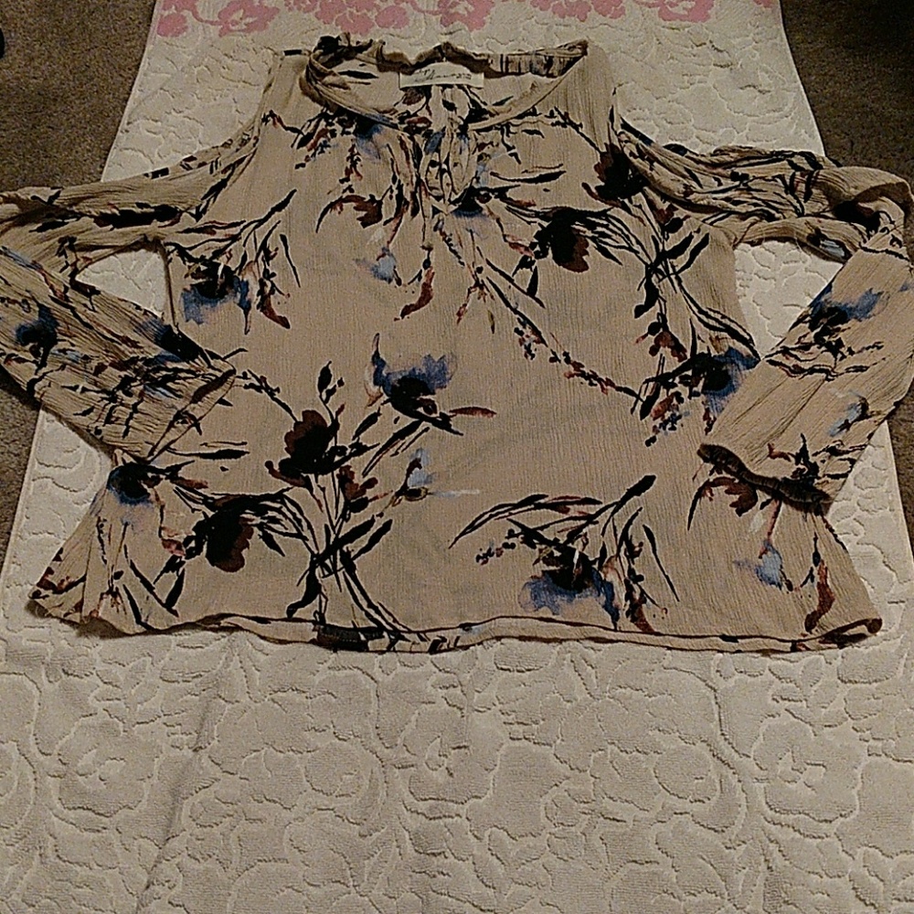 Vintage Havana cold shoulder blouse